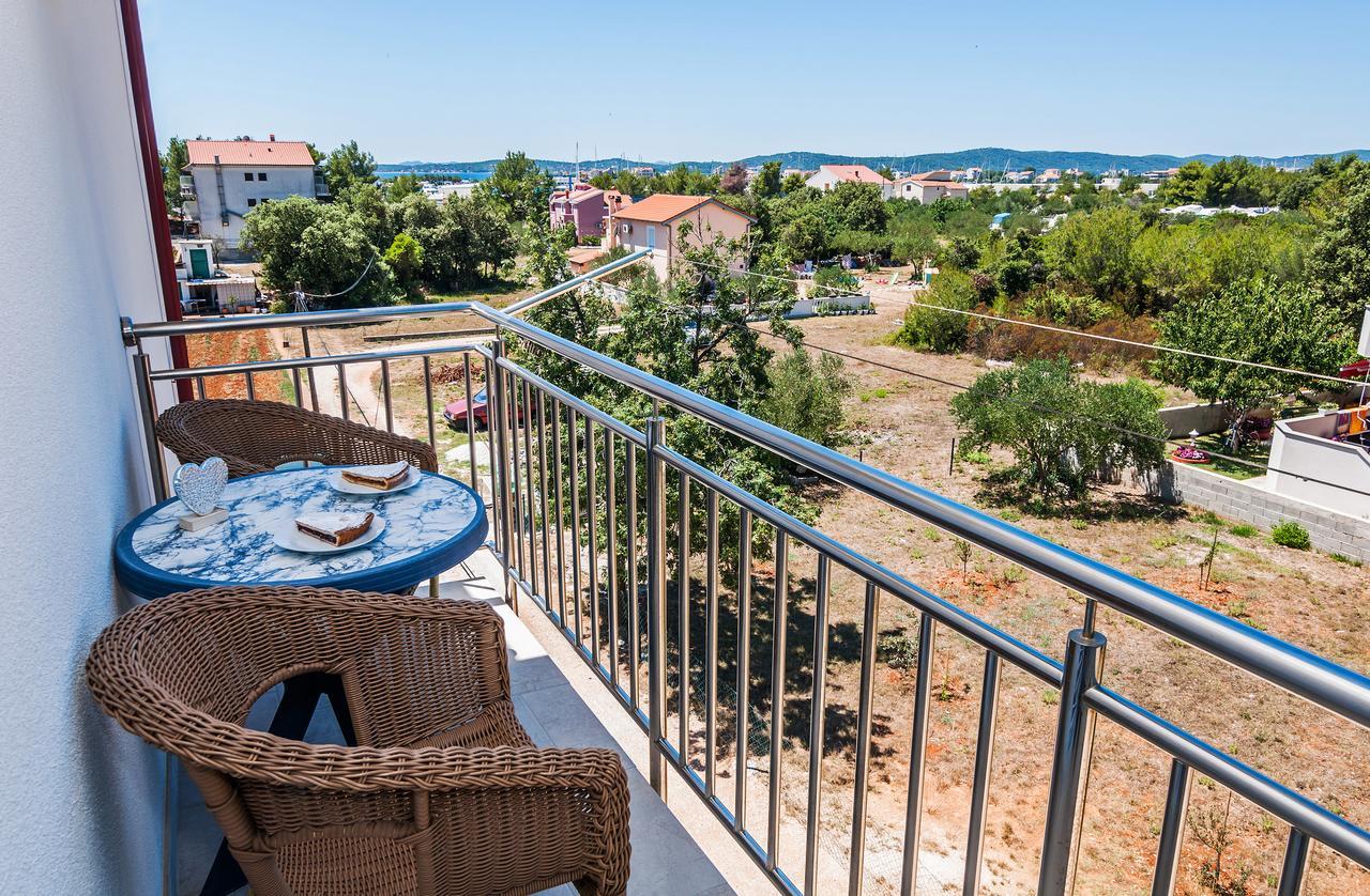 Apartment Tony With Private Pool Sukošan Exterior foto